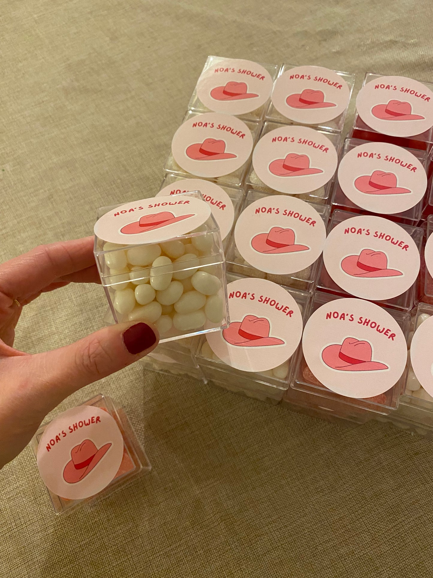 Candy Cubes - Acrylic Cube filled with kosher candy