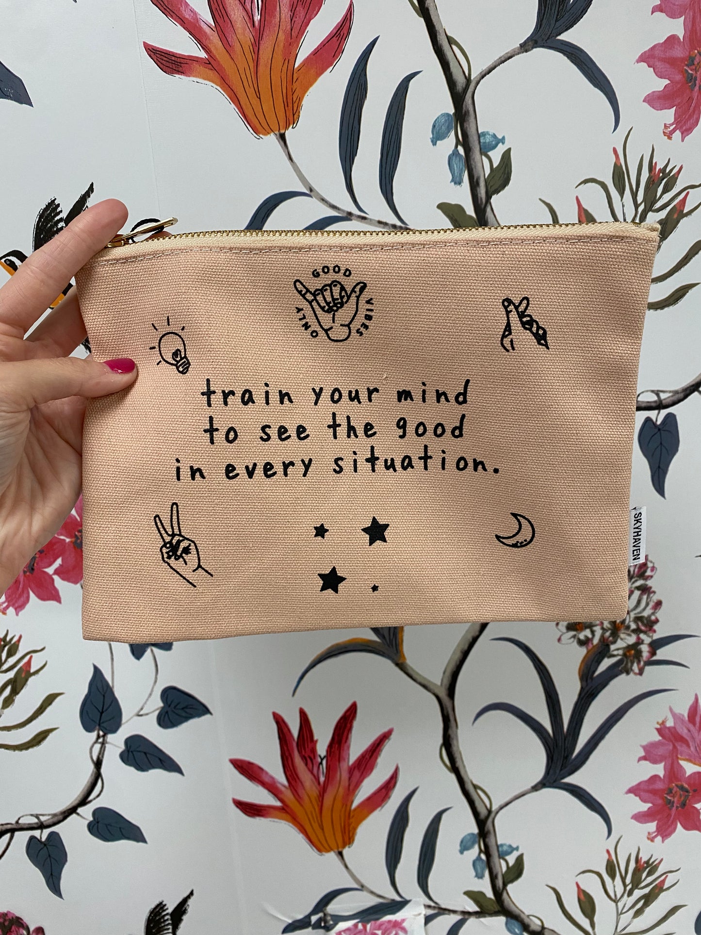 Train Your Mind to See the Good pouch